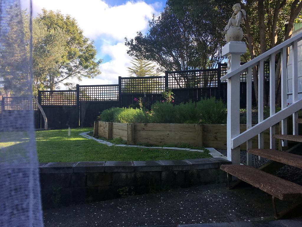 Peggie'S Cottage Okura Bush Luaran gambar